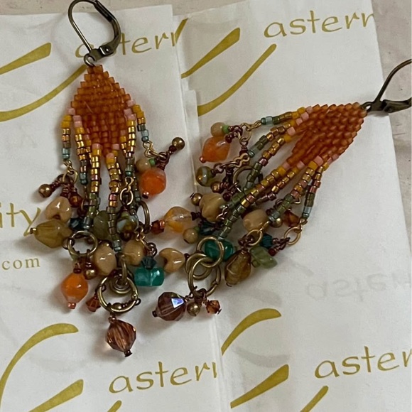Sundance Catalog fabulous beaded earrings.  New without tag - Picture 5 of 5